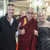 Tiekoties ar Tibetas garīgo līderi Dalailamu Saeimā 2013. gada 10. septembrī. Labajā pusē Silva Bendrāte. Fotogrāfs Guntis Pilsētnieks.
